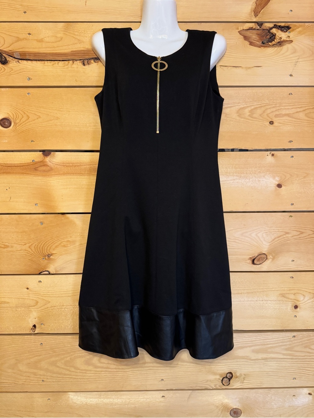 DKNY Sleeveless Fit & Flare Dress Black Faux Leather Hem Size 8 NWT - Picture 9 of 11